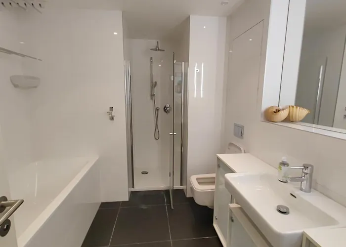 Free Parking Modern Smichov With Large Balcony Prag