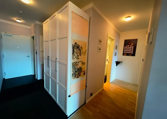 Free Parking Modern Smichov With Large Balcony Lejlighed