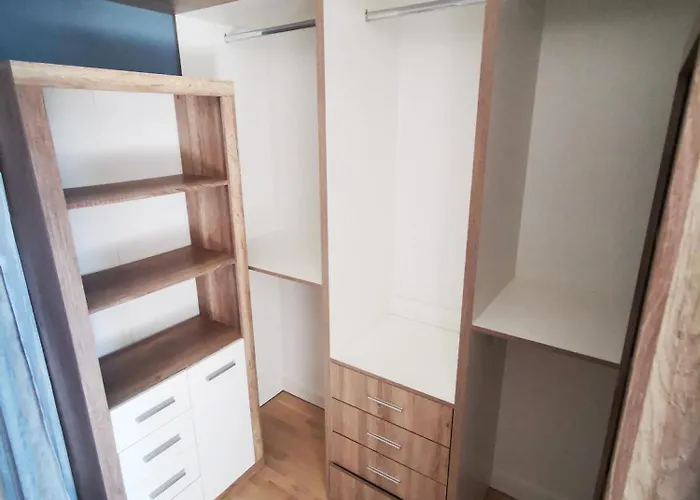 Free Parking Modern Smichov With Large Balcony * Prag