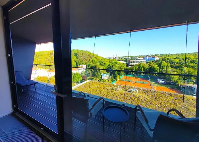 Free Parking Modern Smichov With Large Balcony Lejlighed *